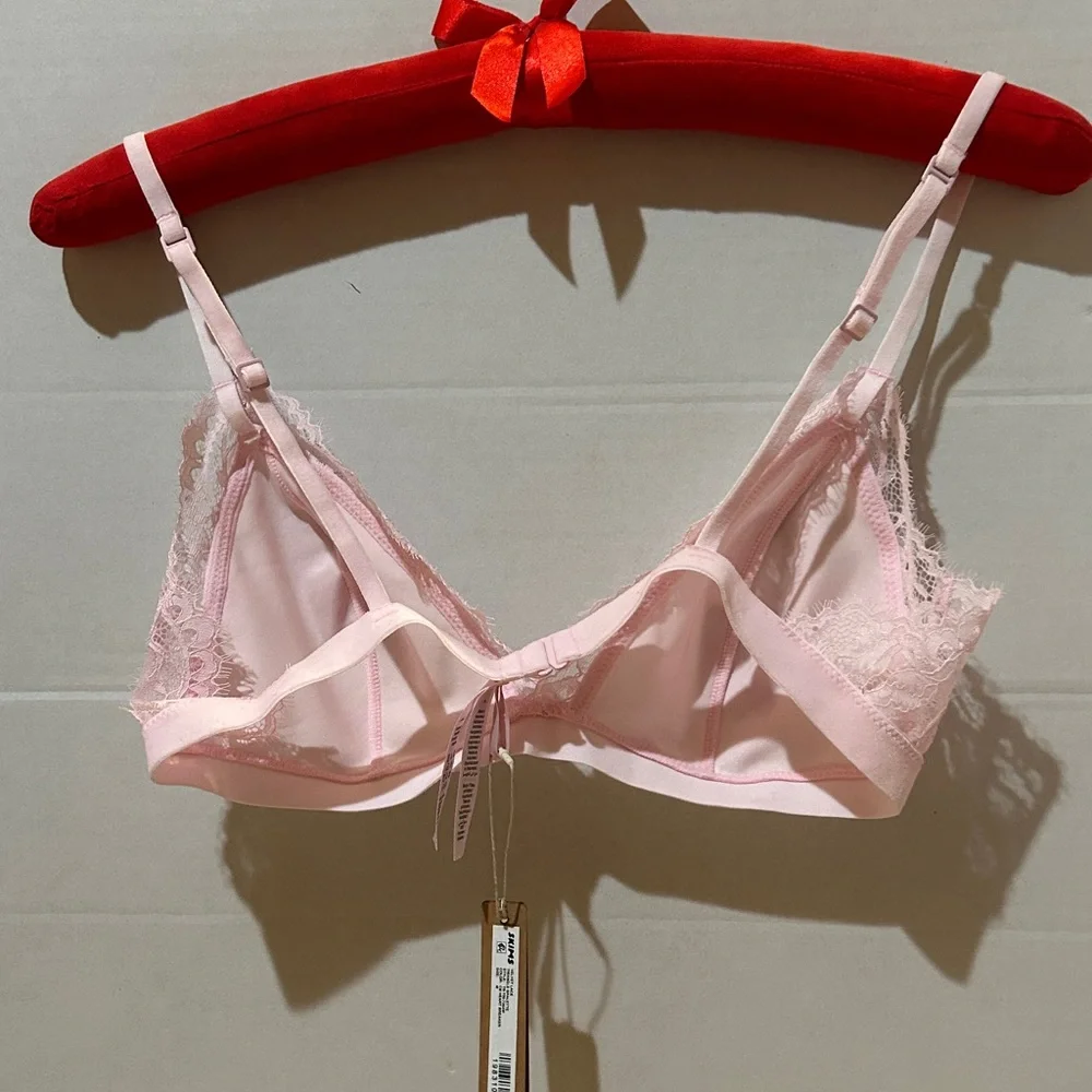 Skims Velvet Lace Triangle Bralette CB Heart Breaker Size Medium New W/Tags! - Picture 6 of 7